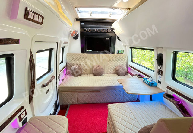 delhi to shimla manali tour by 8 seater luxury caravan with toilet washroom fridge sofa cum bed seats on rent delhi